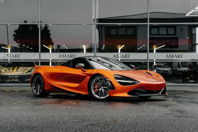 2017 McLaren 720S Performance 720S V8 S-A